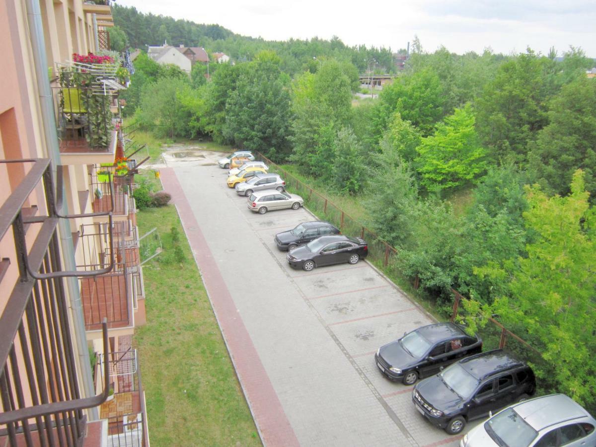 Przytulne I Atrakcyjne Mieszkanie Z Pelnym Wyposazeniem, Dwa Pokoje Skarżysko-Kamienna Exteriör bild